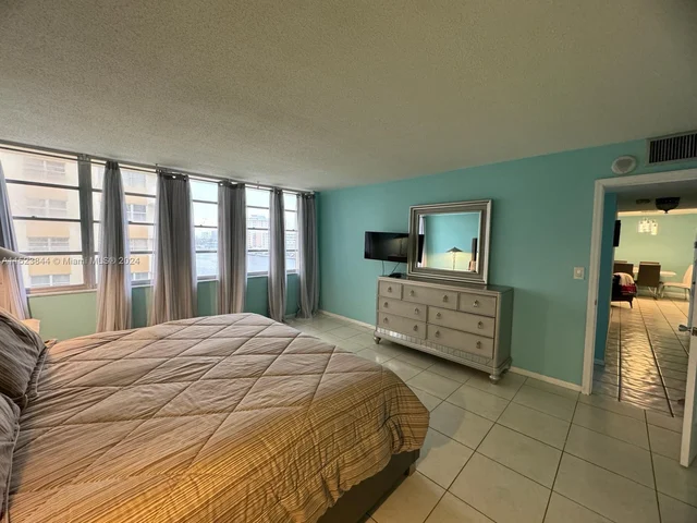 1817 S Ocean Dr # 521, Hallandale Beach FL 33009