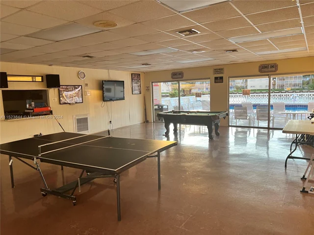 1817 S Ocean Dr # 521, Hallandale Beach FL 33009