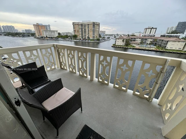 1817 S Ocean Dr # 521, Hallandale Beach FL 33009