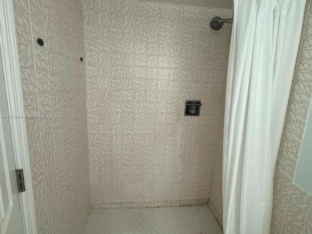 1817 S Ocean Dr # 521, Hallandale Beach FL 33009