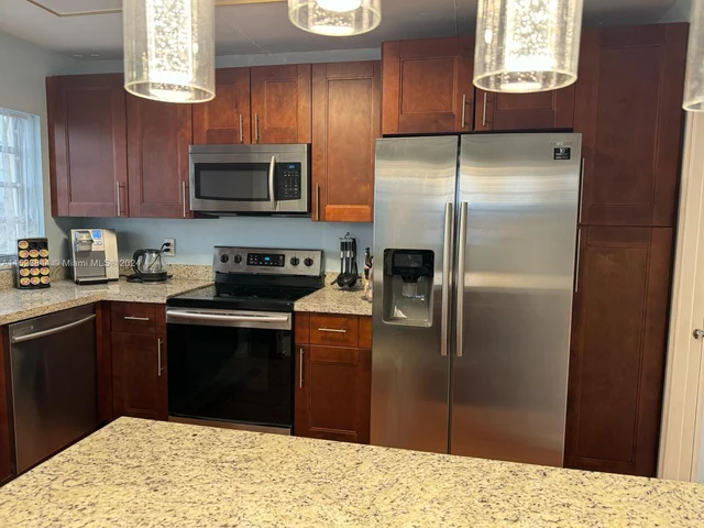 1817 S Ocean Dr # 521, Hallandale Beach FL 33009