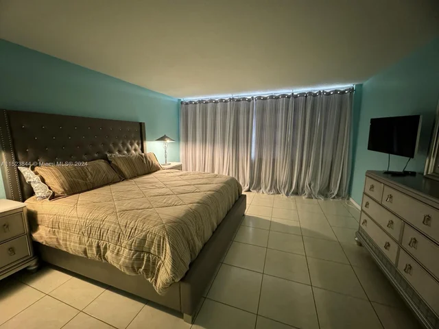 1817 S Ocean Dr # 521, Hallandale Beach FL 33009