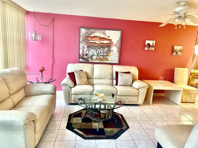 800 Parkview Dr # 404, Hallandale Beach FL 33009