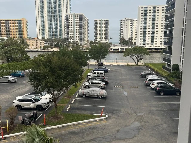 800 Parkview Dr # 404, Hallandale Beach FL 33009