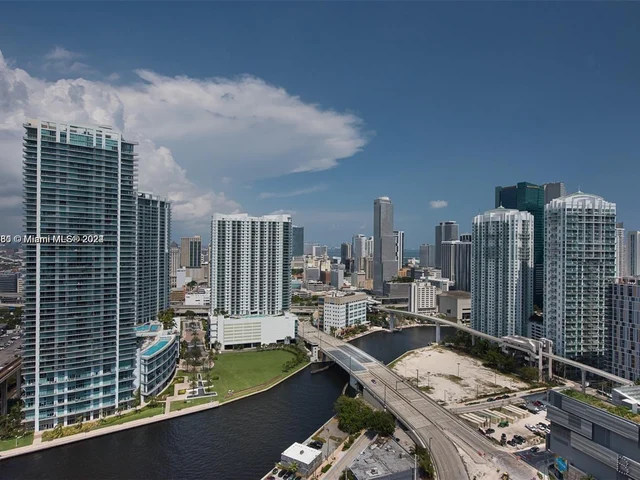 88 SW 7th St # 2712, Miami FL 33130