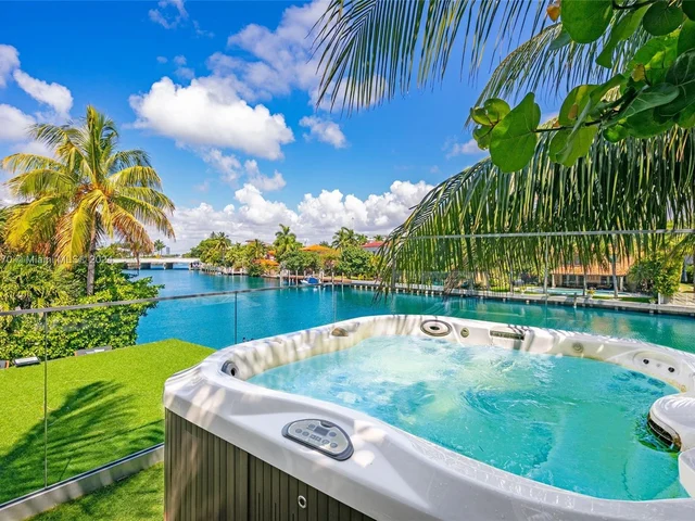 3300 Chase Ave, Miami Beach FL 33140