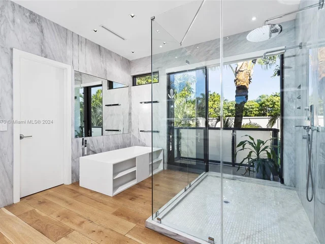 3300 Chase Ave, Miami Beach FL 33140