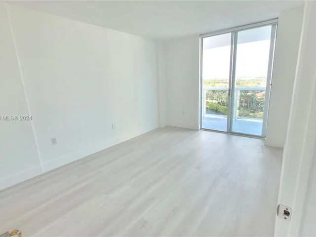 20515 E Country Club Dr # 1249, Aventura FL 33180