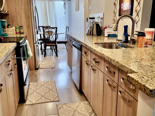 8238 NW 9th Ct # 4, Plantation FL 33324