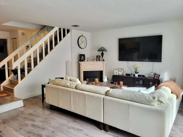 8238 NW 9th Ct # 4, Plantation FL 33324