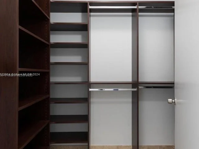 19900 E Country Club Dr # 1206, Aventura FL 33180