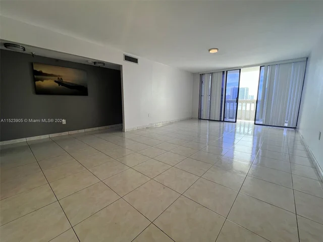 17900 N Bay Rd # 508, Sunny Isles Beach FL 33160