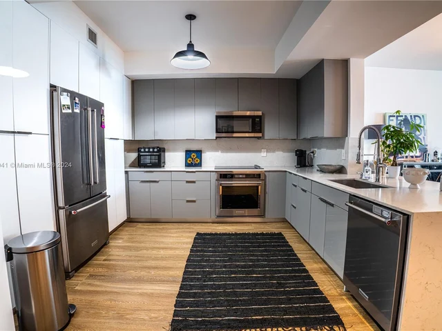 3340 NE 190th St # 707, Aventura FL 33180