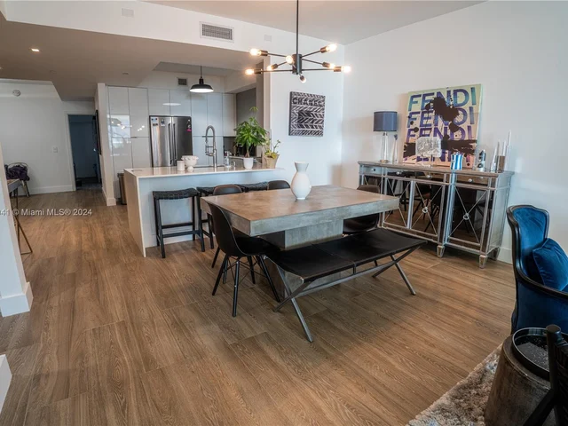 3340 NE 190th St # 707, Aventura FL 33180