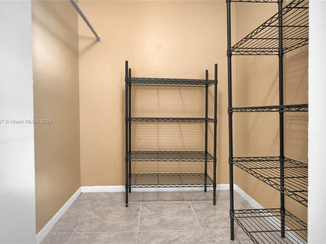 251 SW 132nd Way # 118H, Pembroke Pines FL 33027