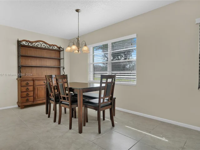 251 SW 132nd Way # 118H, Pembroke Pines FL 33027