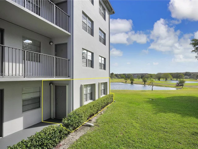 251 SW 132nd Way # 118H, Pembroke Pines FL 33027