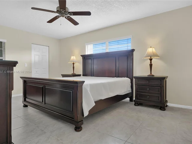 251 SW 132nd Way # 118H, Pembroke Pines FL 33027