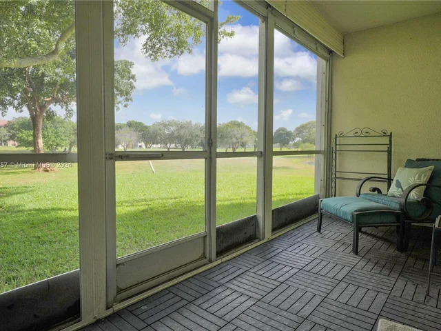 251 SW 132nd Way # 118H, Pembroke Pines FL 33027