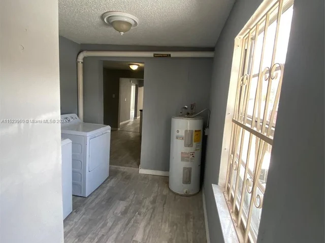 1887 NW 68th St, Miami FL 33147