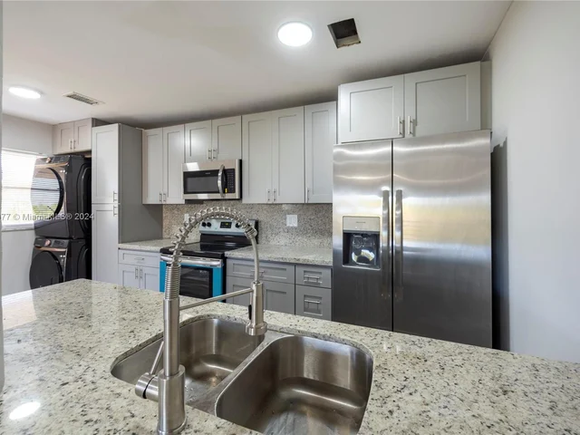 4111 Stirling Rd # 509, Dania Beach FL 33314