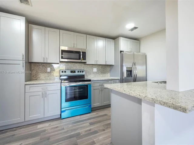 4111 Stirling Rd # 509, Dania Beach FL 33314