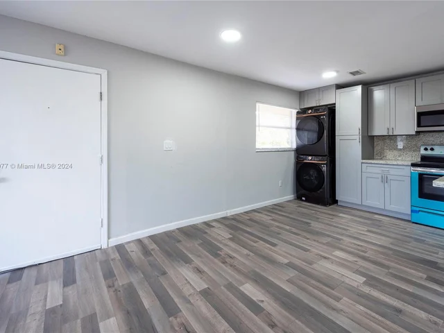 4111 Stirling Rd # 509, Dania Beach FL 33314