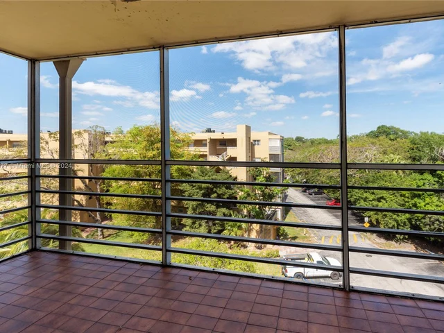 4111 Stirling Rd # 509, Dania Beach FL 33314