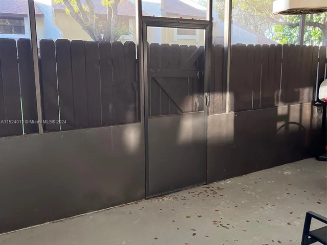 120 SW 96th Ter, Pembroke Pines FL 33025