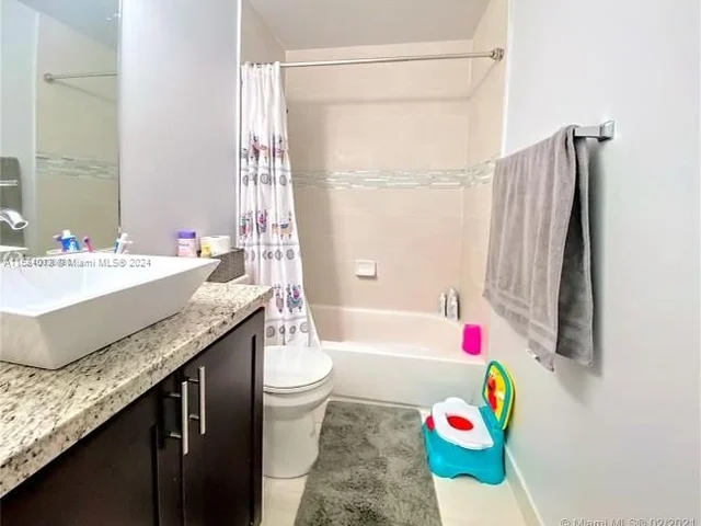 120 SW 96th Ter, Pembroke Pines FL 33025