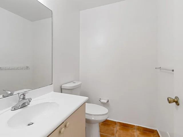 6202 NW 115th Pl # 335, Doral FL 33178