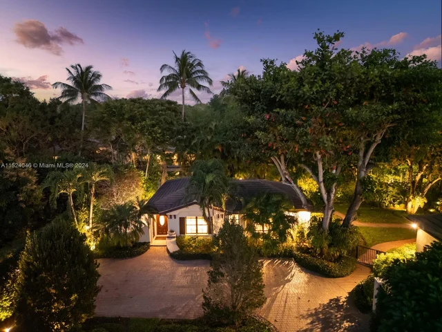 12301 Vista Ln, Pinecrest FL 33156