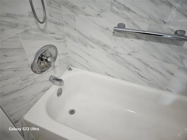 20400 W Country Club Dr # 508, Aventura FL 33180