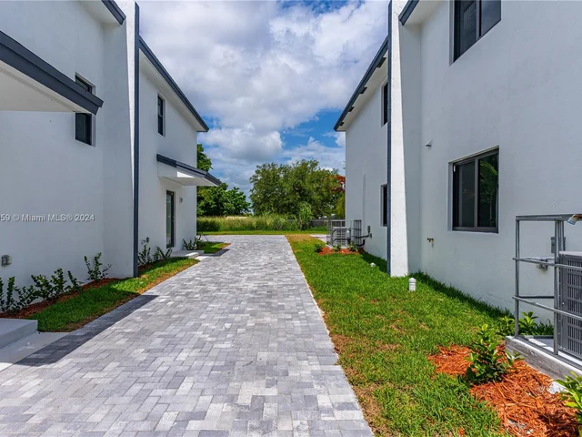 6280 NW 22nd Ct # 6280, Miami FL 33147