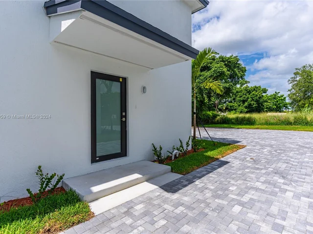 6280 NW 22nd Ct # 6280, Miami FL 33147