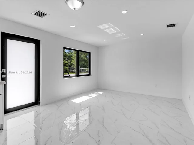 6280 NW 22nd Ct # 6280, Miami FL 33147