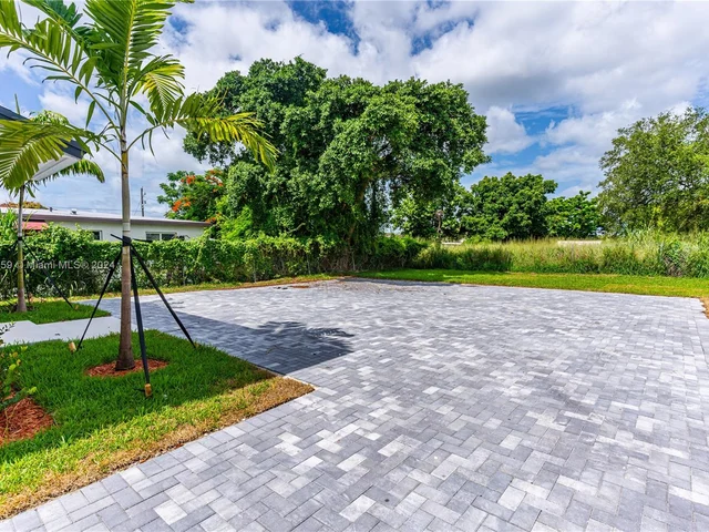 6280 NW 22nd Ct # 6280, Miami FL 33147