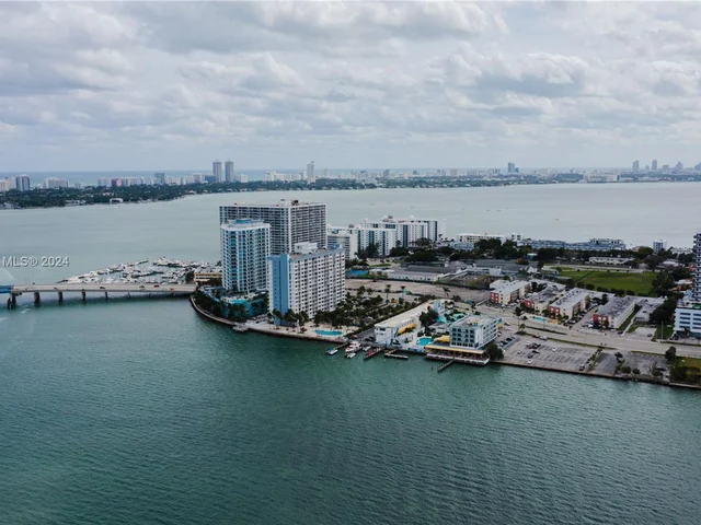 1865 79th St Cswy # 16B, North Bay Village FL 33141