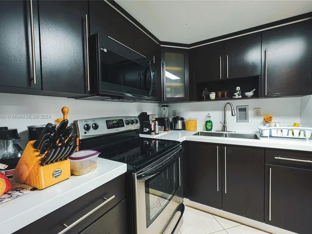 1865 79th St Cswy # 16B, North Bay Village FL 33141