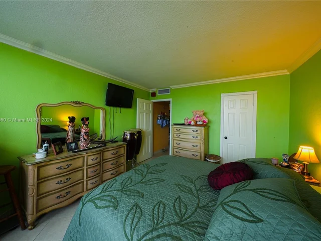 1865 79th St Cswy # 16B, North Bay Village FL 33141