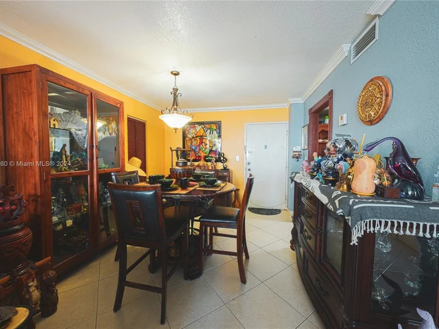 1865 79th St Cswy # 16B, North Bay Village FL 33141