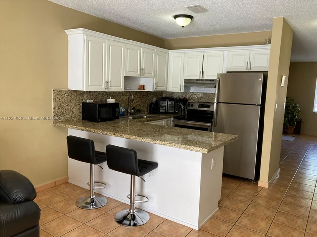 6348 SW 138th Path, Miami FL 33183