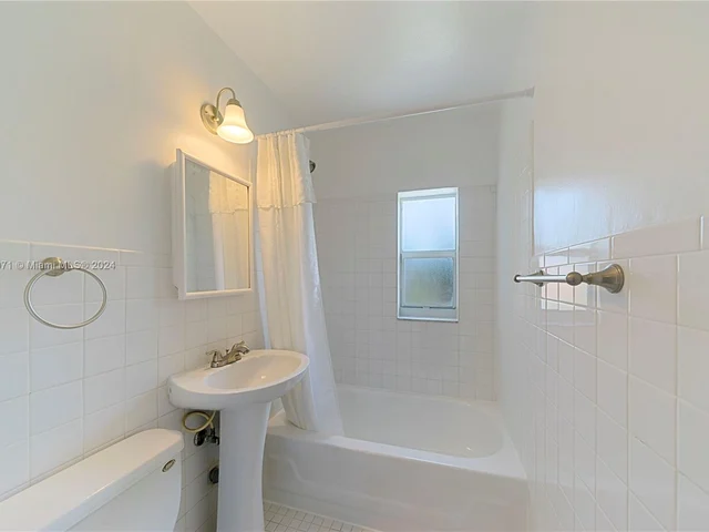 2332 SW 26th Ln, Miami FL 33133