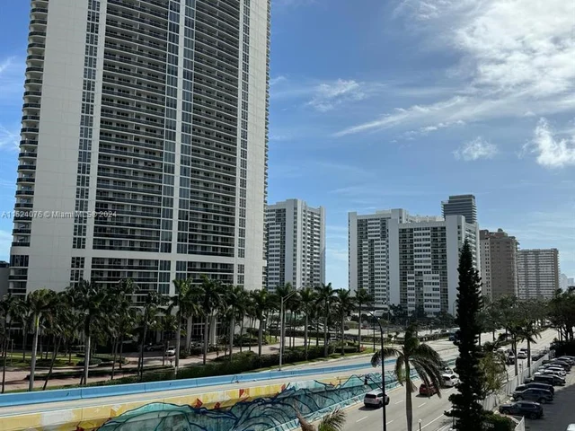 1825 S Ocean Dr # 514, Hallandale Beach FL 33009