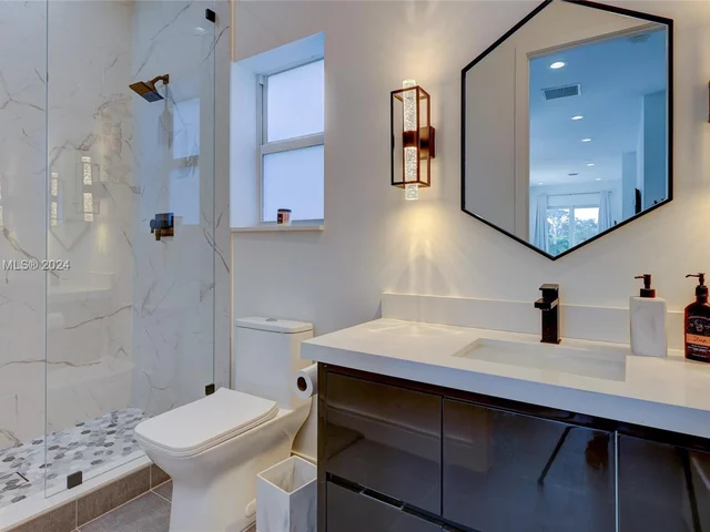 1111 SW 18th Ct, Fort Lauderdale FL 33315