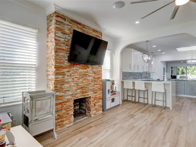 1111 SW 18th Ct, Fort Lauderdale FL 33315