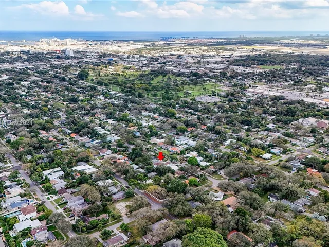 1111 SW 18th Ct, Fort Lauderdale FL 33315