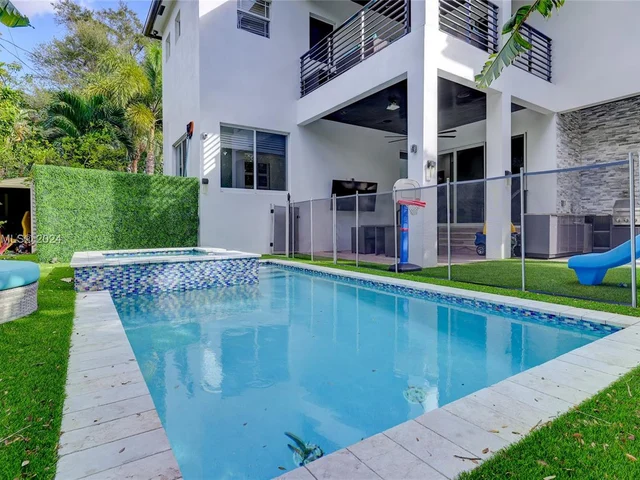 1111 SW 18th Ct, Fort Lauderdale FL 33315