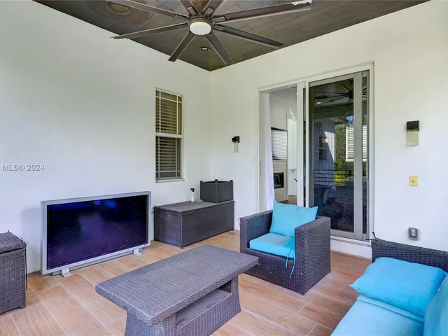 1111 SW 18th Ct, Fort Lauderdale FL 33315