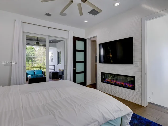 1111 SW 18th Ct, Fort Lauderdale FL 33315